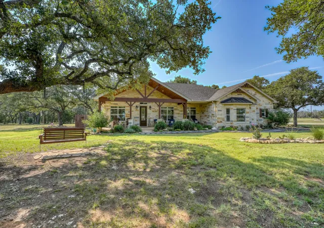 Homes for sale in Lampasas, TX | 105 Buffalo Bnd, Lampasas, TX 76550 | MLS# 7120216