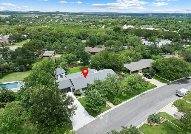 Photo 3 of Sale Pending at 2700 Rock Ter Dr, Austin, TX 78704 | MLS# 1526482 | Listing updated on 2026-08-15