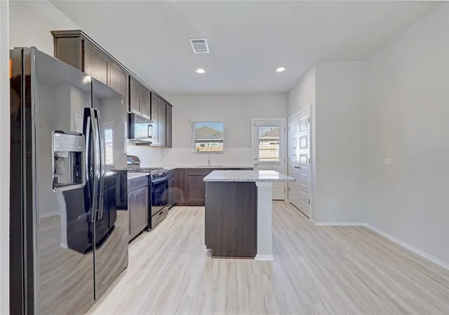 Photo 2 of Sale Pending at 116 Bent Crk Ln, Georgetown, TX 78628 | MLS# 2184656 | Listing updated on 2026-10-06