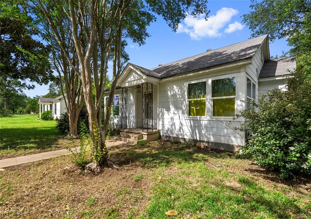 2nd image of 513 N Avenue F, Elgin, TX 78621 | MLS# 4724166