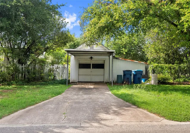 3rd image of 513 N Avenue F, Elgin, TX 78621 | MLS# 4724166