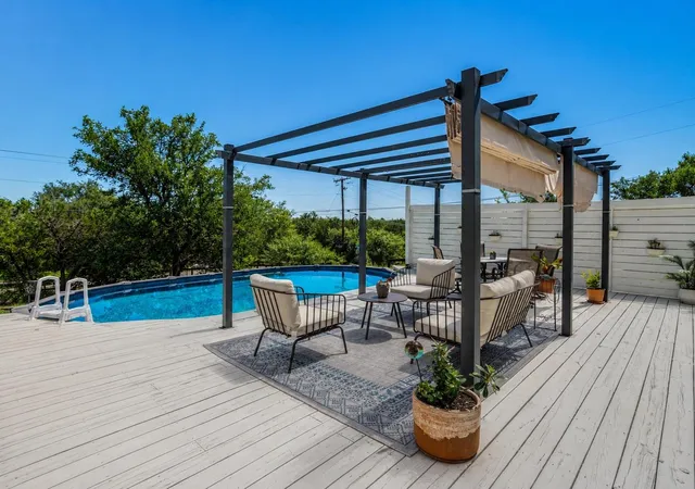 Photo 1 of Sale Pending at 400 Hunt Ln, Buda, TX 78610 | MLS# 9766660 | Listing updated on 2026-07-02