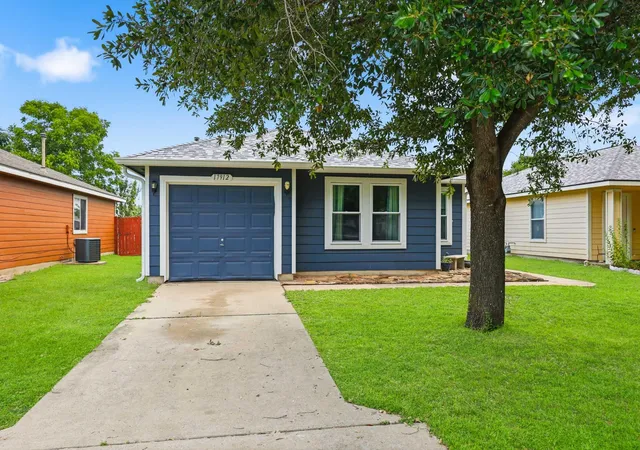 Homes for sale in Elgin, TX | 17912 Honey Locust Ln, Elgin, TX 78621 | MLS# 2129345