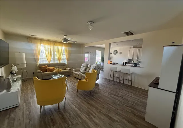 Photo 3 of Single family home for sale at 426 Eves Necklace Dr, Buda, TX 78610 | MLS# 5505765 | Listing updated on 2026-10-05