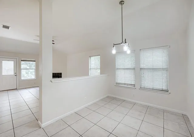 Photo 4 of Single family home for sale at 409 Willowbrook Dr, Hutto, TX 78634 | MLS# 8507392 | Listing updated on 2026-08-04