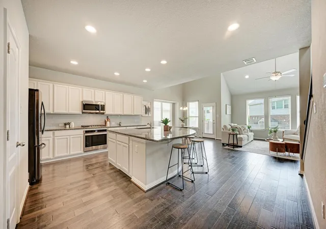 Photo 1 of Single family home for sale at 284 Everglade Dr, Buda, TX 78610 | MLS# 9392210 | Listing updated on 2026-09-03