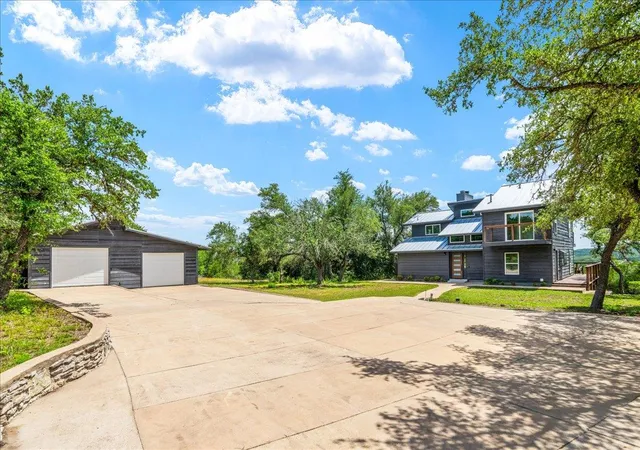 Photo 3 of Single family home for sale at 5203 Cueva Dr, Austin, TX 78738 | MLS# 8949997 | Listing updated on 2026-08-29