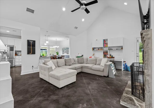 Photo 4 of Single family home for sale at 10304 Twin Lake Cir, Dripping Springs, TX 78620 | MLS# 1660779 | Listing updated on 2026-07-03