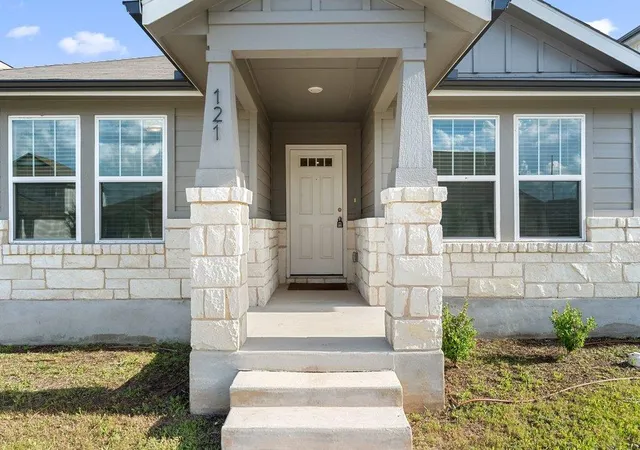 Photo 3 of Sale Pending at 121 Oakdale Meadows Ln, Hutto, TX 78634 | MLS# 4377799 | Listing updated on 2026-09-02