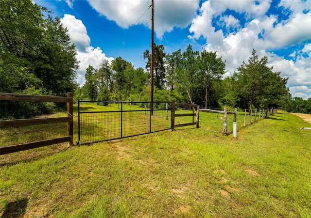 Photo 3 of House for sale at 1470 22 Hills Rd, Gause, TX 77857 | MLS# 3686668 | Listing updated on 2026-09-22
