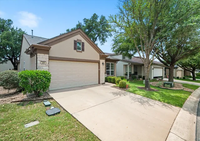 Photo 3 of Single family home for sale at 226 Winter Dr, Georgetown, TX 78633 | MLS# 8042352 | Listing updated on 2026-06-10