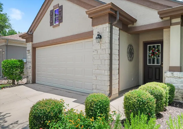 Photo 3 of Single family home for sale at 226 Winter Dr, Georgetown, TX 78633 | MLS# 8042352 | Listing updated on 2026-06-10