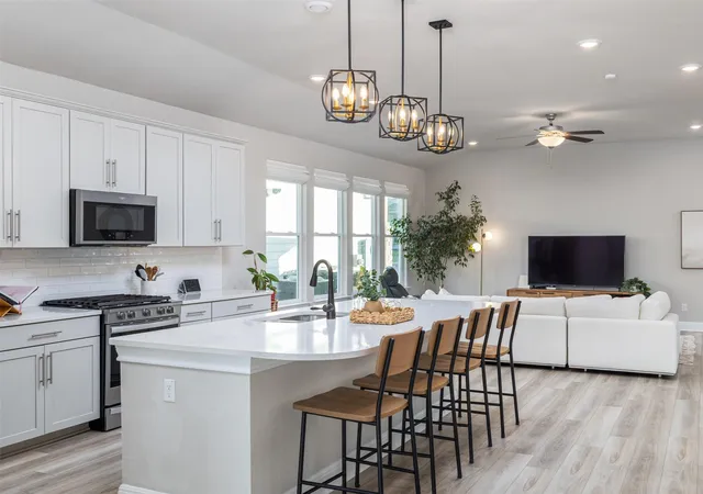Photo 2 of Single family home for sale at 167 Victoria Peak Loop, Dripping Springs, TX 78620 | MLS# 7887439 | Listing updated on 2026-09-13