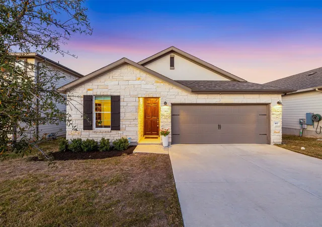 Photo 3 of Single family home for sale at 167 Victoria Peak Loop, Dripping Springs, TX 78620 | MLS# 7887439 | Listing updated on 2026-09-13