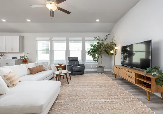 Photo 4 of Single family home for sale at 167 Victoria Peak Loop, Dripping Springs, TX 78620 | MLS# 7887439 | Listing updated on 2026-09-13