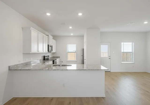 2nd image of 261 W Luna Blue Ln, Jarrell, TX 76537 | MLS# 3591788