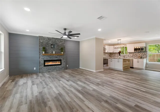 3rd image of 904 Westview Cir, Caldwell, TX 77836 | MLS# 2542508