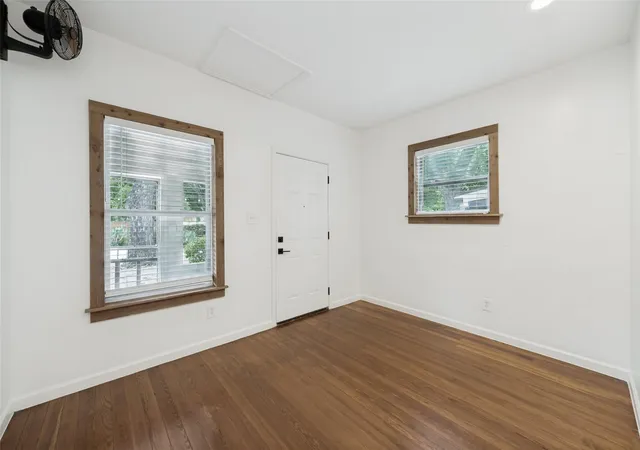 Photo 3 of Single family home for sale at 2513 E Cesar Chavez St, Austin, TX 78702 | MLS# 4622176 | Listing updated on 2026-09-21