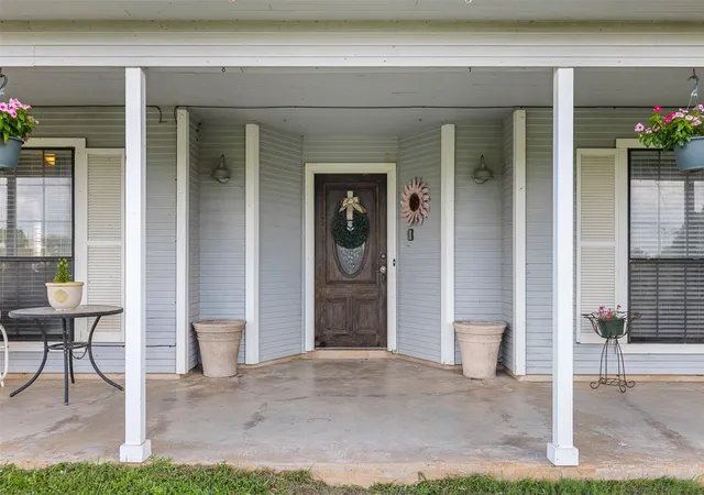 Homes for sale in Dime Box, TX | 1347 County Road 426, Dime Box, TX 77853 | MLS# 1576219
