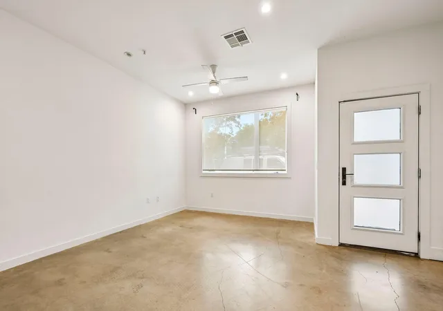 5th image of 1931 E 38Th 1/2Nd St, Austin, TX 78723