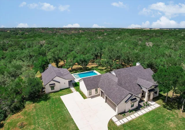 Photo 1 of Sale Pending at 400 Creekside Dr, Buda, TX 78610 | MLS# 4247014 | Listing updated on 2026-08-28