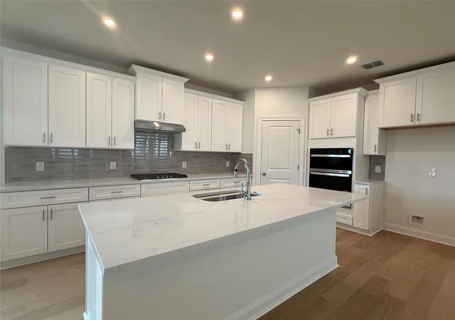 Photo 4 of Single family home for sale at 132 Tenny Ln, Kyle, TX 78640 | MLS# 8450939 | Listing updated on 2026-10-09