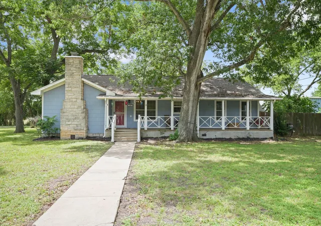 1st image of 1320 W San Antonio St, Lockhart, TX 78644 | MLS# 8706622