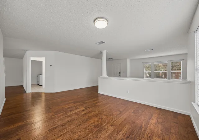 Photo 4 of Single family home for sale at 805 Catumet Dr, Pflugerville, TX 78660 | MLS# 4631284 | Listing updated on 2026-09-24