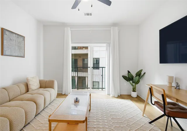 4th image of 2500 Longview St, Austin, TX 78705
