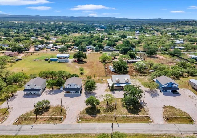 3rd image of 1220 Nora Ln, Kingsland, TX 78639 | MLS# 4123608