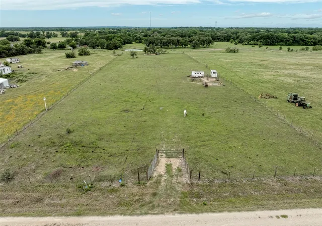 Homes for sale in Lexington, TX | 921 9th St, Lexington, TX 78947 | MLS# 2073849