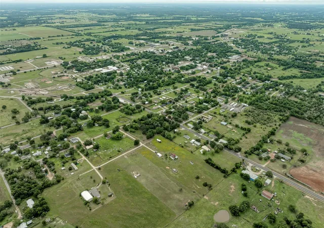 Homes for sale in Lexington, TX | 921 9th St, Lexington, TX 78947 | MLS# 2073849