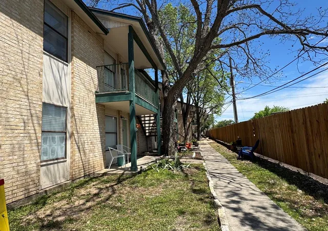 2nd image of 1624 Aquarena Springs Dr, San Marcos, TX 78666