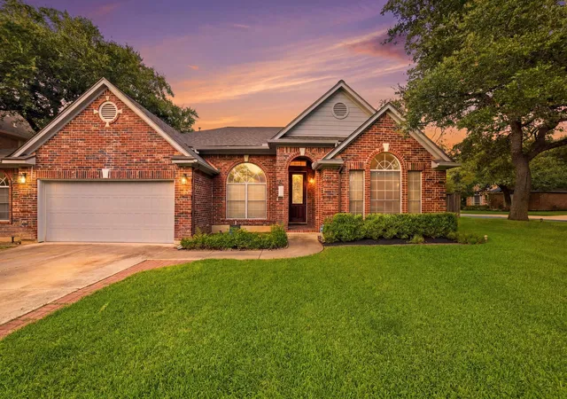 2nd image of 17213 Crescent Heights Trl, Austin, TX 78717 | MLS# 2034011