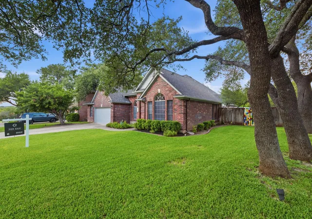 3rd image of 17213 Crescent Heights Trl, Austin, TX 78717 | MLS# 2034011