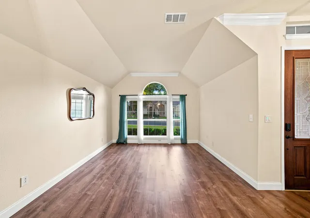 5th image of 17213 Crescent Heights Trl, Austin, TX 78717 | MLS# 2034011