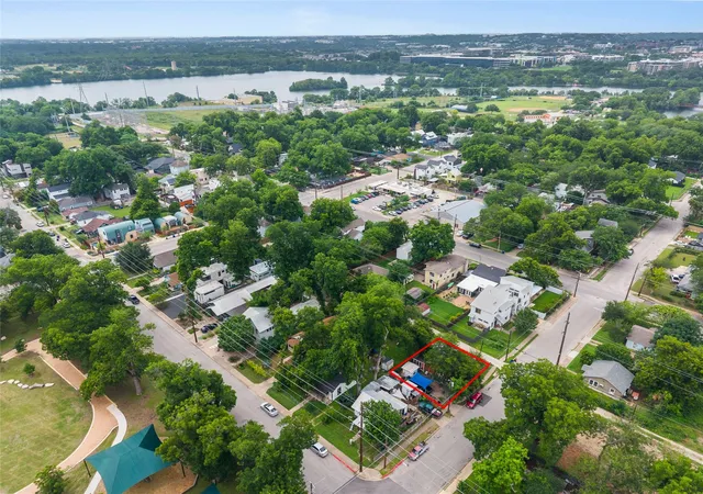 image of 67 Anthony St, Austin, TX 78702 | MLS# 2267466