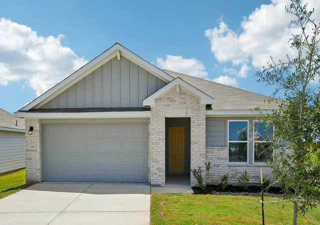 Photo 1 of Single family home for sale at 13701 Carper St, Manor, TX 78653 | MLS# 5671347 | Listing updated on 2026-10-01