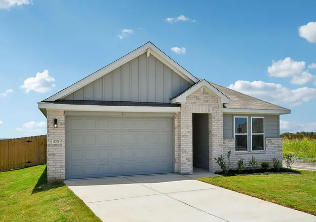 Photo 2 of Single family home for sale at 13701 Carper St, Manor, TX 78653 | MLS# 5671347 | Listing updated on 2026-10-01