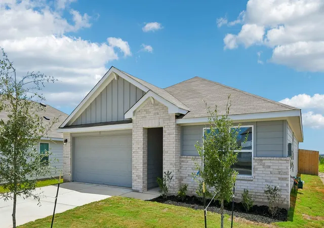 Photo 3 of Single family home for sale at 13701 Carper St, Manor, TX 78653 | MLS# 5671347 | Listing updated on 2026-10-01