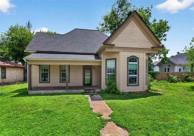 1st image of 529 W Clark St, Bartlett, TX 76511 | MLS# 4699954