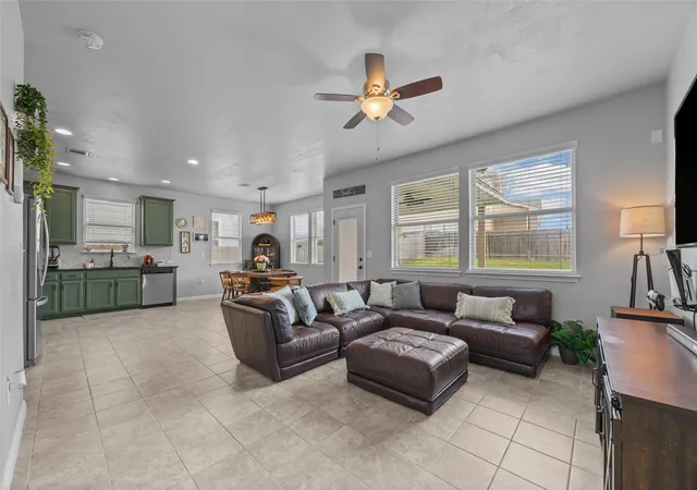 Photo 4 of Single family home for sale at 230 Eagle Brk Ln, Buda, TX 78610 | MLS# 6813004 | Listing updated on 2026-10-03