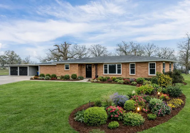 1st image of 3534 E Hwy 90 A East Hl, Gonzales, TX 78629 | MLS# 5277099