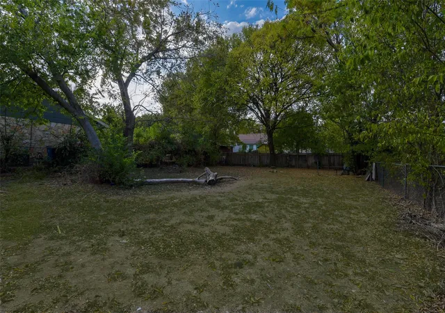 Photo 4 of Single family home for sale at 7306 Bethune Ave, Austin, TX 78752 | MLS# 3406199 | Listing updated on 2026-07-09