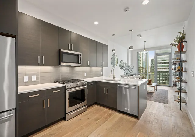 2nd image of 222 West Ave #2507, Austin, TX 78701 | MLS# 6687192
