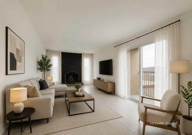 Listing Photo 4 - Condo for sale in building located at 3431 N Hls Dr, Austin, TX 78731 - Unit #321