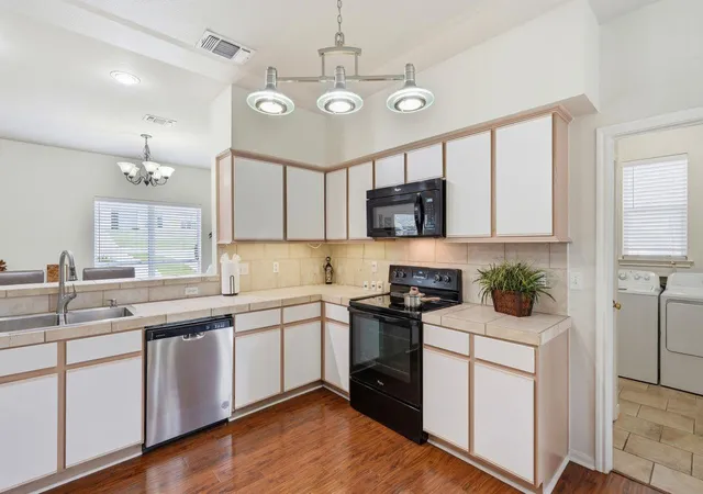 4th image of 267 Mooring Cir, Lakeway, TX 78734 | MLS# 2604967