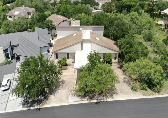 Homes for sale in Horseshoe Bay, TX | 808 Ox Bow, Horseshoe Bay, TX 78657 | MLS# 2681373