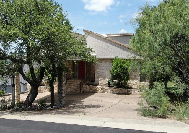 Homes for sale in Horseshoe Bay, TX | 808 Ox Bow, Horseshoe Bay, TX 78657 | MLS# 2681373