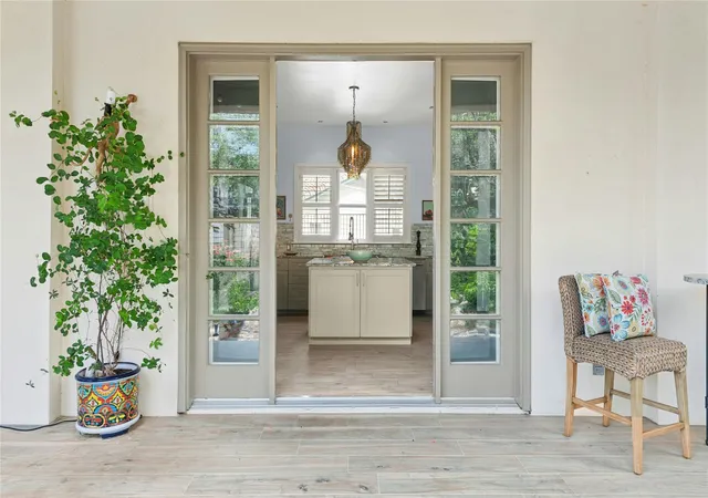Photo 3 of Single family home for sale at 304 Nautilus Ave, Lakeway, TX 78738 | MLS# 2035037 | Listing updated on 2026-06-27
